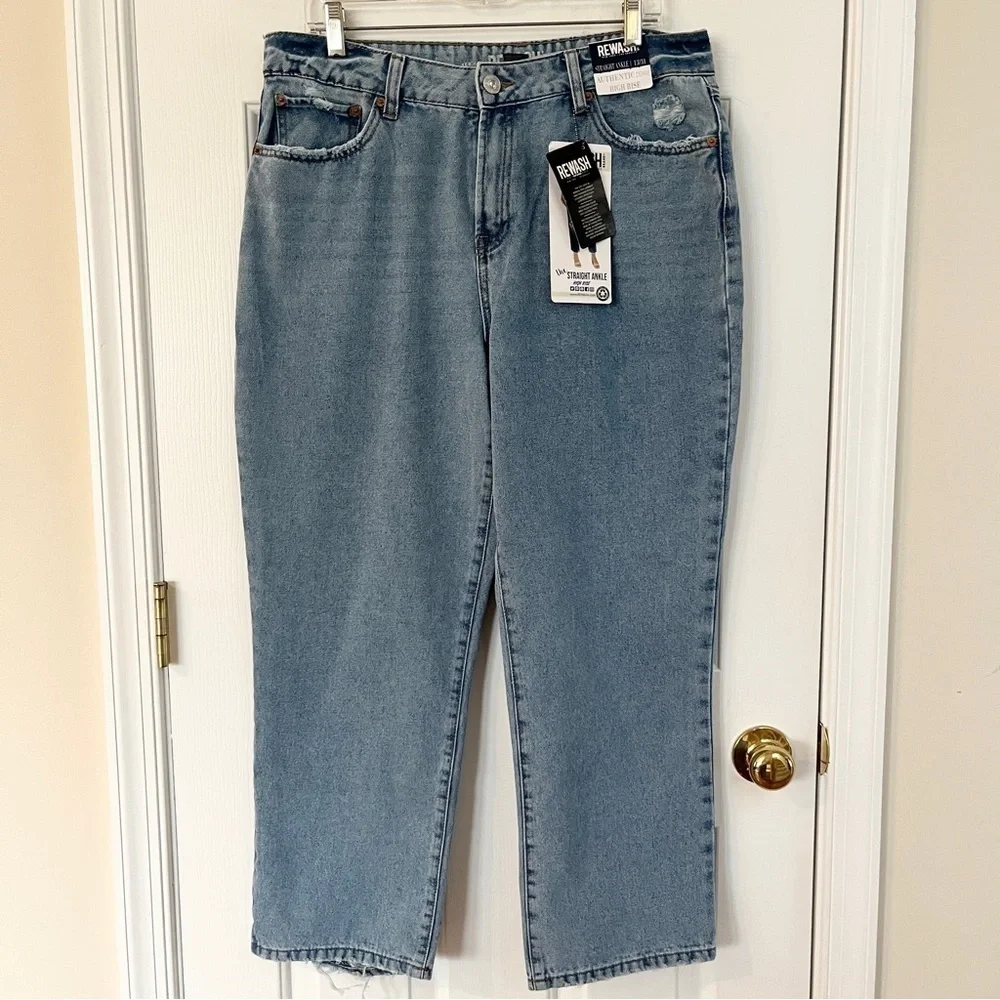NWT Rewash the straight ankle high rise 13/31